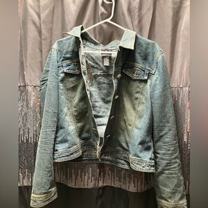 Women’s denim light wash jacket size M
